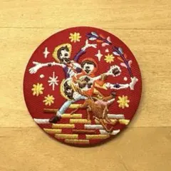 【新品未使用】ディズニー　刺繍缶バッジ2