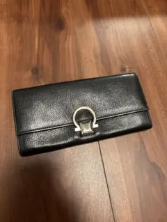 フェラガモ 長財布 黒のサムネイル