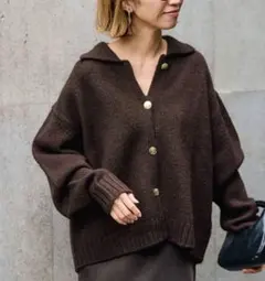 【新品・タグ付き】FRAMEWORKのメタルボタン衿付きカーディガン