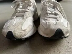 ニューバランス　327 ホワイト スエード ローカット スニーカー