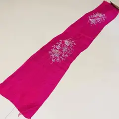 着物　生地　布　和風　紅色