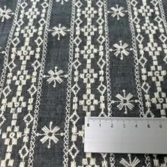 刺繍生地残布　縦50cm×横95cm