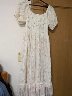 総レースワンピース　古着　小花柄　ホワイト