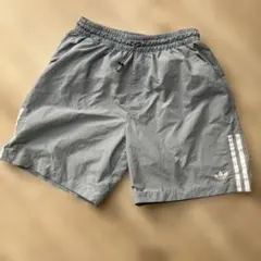 adidas ショートパンツ Lのサムネイル