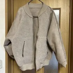 ベージュ リバーシブル　ボアジャケット フリース・スエード