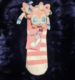 ポケモンセンター　ニンフィア　マスコット付きミドルソックス　25～29㎝