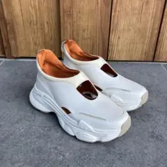 Item thumbnail for item 791c5884-450e-42e3-aa98-87d18b0dbcfb