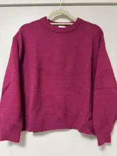 ジーユー マゼンタ オーバーサイズ クルーネック 長袖セーター ニット