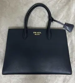 PRADA サフィアーノ　くるりんぱ様専用