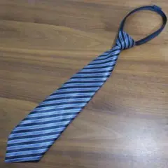 【お値下げ】子供ネクタイ ストライプデザイン ジッパー付きネクタイ