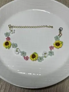 花モチーフ ビーズブレスレット