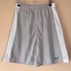 【NIKE】　ドライフィット　ナイキレディース　ショートパンツ　ハーフパンツ　M