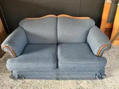 輸入】北米家具 クラシック 木製トリム付きソファ - メルカリ