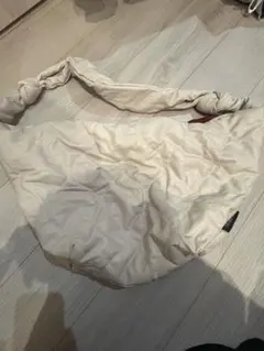 クリーム色 キルティング ショルダーバッグ