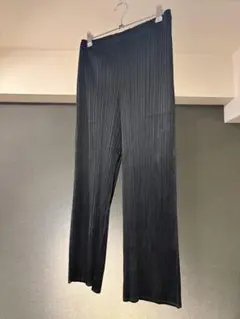 【新品未使用】PLEATS PLEASE ISSEY MIYAKE パンツのサムネイル