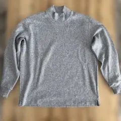 ユニクロ　ソフトニットフリース　モックネックT