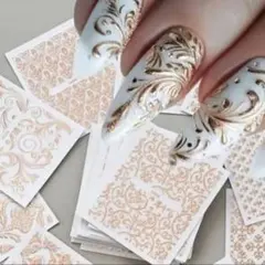 ネイルシールセット ゴールド と ホワイト のデザイン