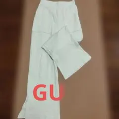 お値下中!!GU アイボリー カジュアルパンツ Sサイズ