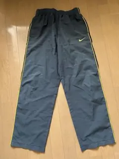 Nike ダークグリーン トレーニングパンツ