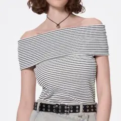 オフショルダーリブ編みストライプトップス レディーストップス 肩出し