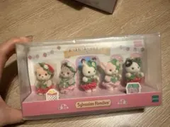 新品未開封 あつまれ！赤ちゃんセット-いちご- シルバニアファミリー