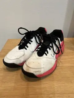 ヨネックステニスシューズ　22.5 パワークッション