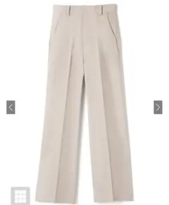 センタープレスストレートパンツ　アイボリー