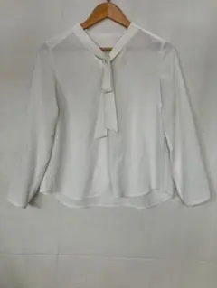 スタンドカラーブラウス