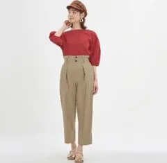 GU ハイタックウエストワイドストレートパンツ ベージュ Sサイズ