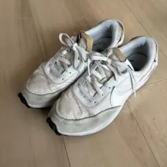 Nike ワッフル　25センチ　スニーカー ホワイト/ベージュ