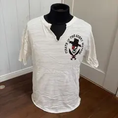 Acoustic Pirate in the Angry Waters Tシャツのサムネイル