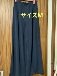 ユニクロ　クレープジャージーストレートパンツ