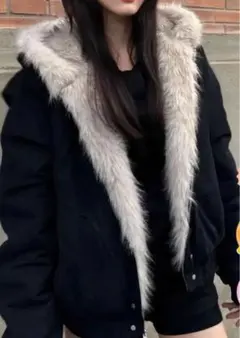 フード付き黒ファーコート