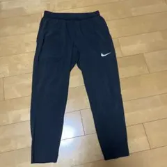 Nike ブラック トレーニングパンツ