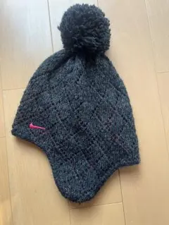 【美品】NIKE グレー&ピンク ニット帽　56cm ボンボン