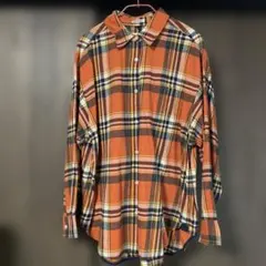 チェックシャツ