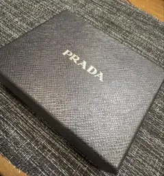 PRADA 財布　空箱