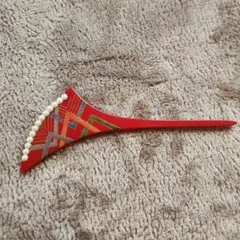 赤色パール装飾の和風かんざし