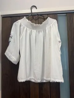 オフショルダー 刺繍ブラウス ホワイト Lサイズのサムネイル