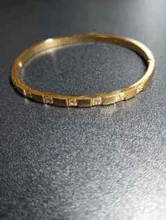 １８金gpゴールド　ストーン付きブレスレット