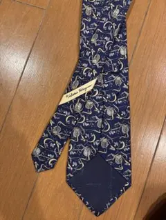 Salvatore Ferragamo ネクタイ ネイビー 馬具柄