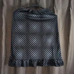 coreir 黒地に白とグレーのドット フリル裾ひざ丈スカート