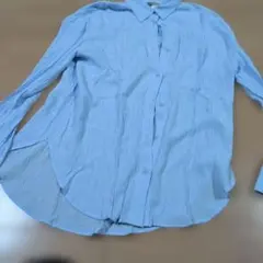 H&M ライトブルー シャツ