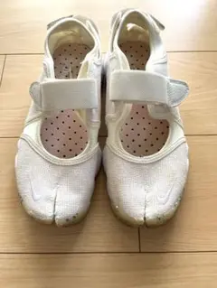 NIKE エアリフト　アイボリー　25.0