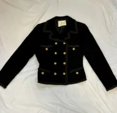 金ボタン テーラードジャケット