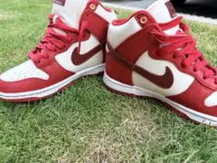 NIKE DUNK HIGH スニーカー レッド ホワイトのサムネイル