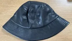黒 合成皮革 バケットハット