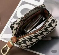 Item thumbnail for item deb21478-3a3f-4d58-a68d-9c345d9ab60c