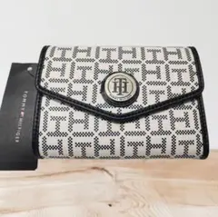 【新品未使用】トミーヒルフィガー　三つ折り財布　モノグラム【上品＆収納力抜群！】