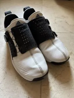 アディダス スパイクレスゴルフシューズadicross bounce Boa